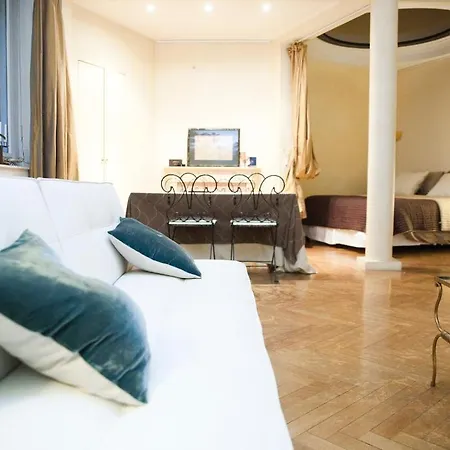 Appartement De Prestige Champs-Elysees فندق باريس