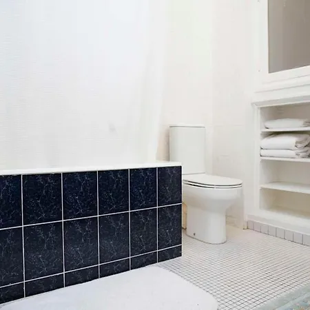 Apartament Appartement De Prestige Champs-Elysees Paryż